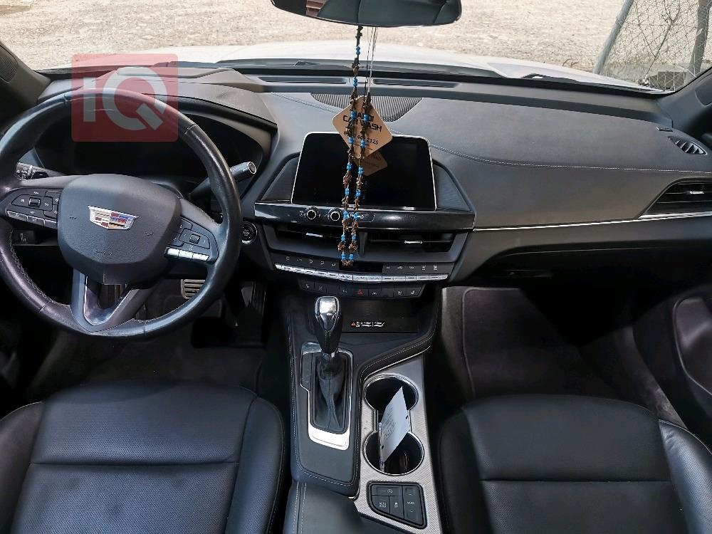 Cadillac CT4